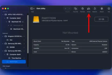 Disk Utility zeigt, dass die externe Festplatte nicht erkannt wird. Die Option "Löschen" ist hervorgehoben.